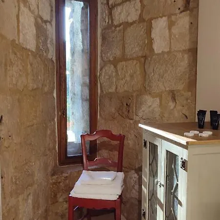 Cornemuse Cottage Une Maison Entiere De 100 M2 Avec Cuisine, Sejour Et Jardin Au Centre D'Issigeac Exterior photo