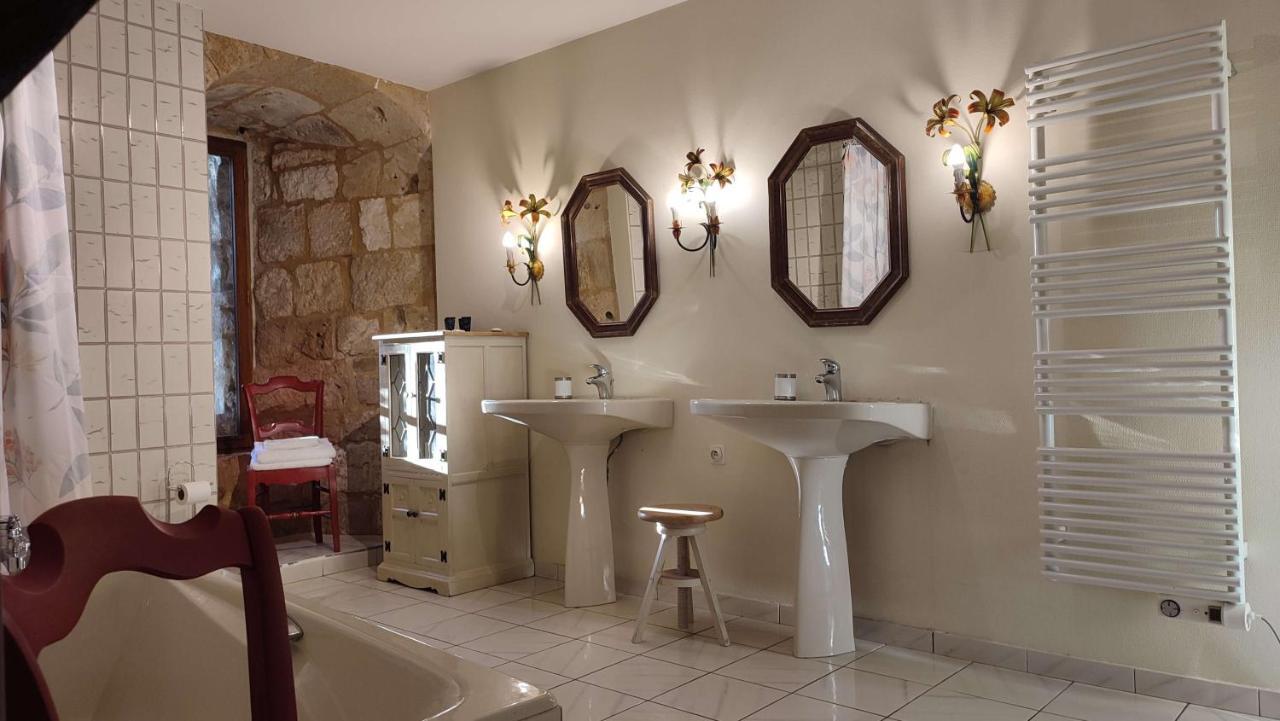 Cornemuse Maison Entiere De 100 M2 Avec Cuisine, Sejour Et Jardin Au Centre D'issigeac