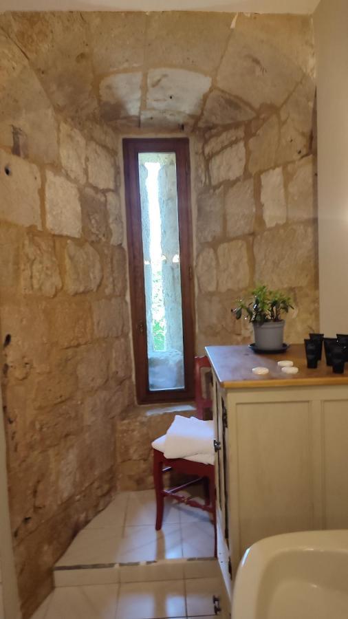 Cornemuse Maison Entiere De 100 M2 Avec Cuisine, Sejour Et Jardin Au Centre D'issigeac *