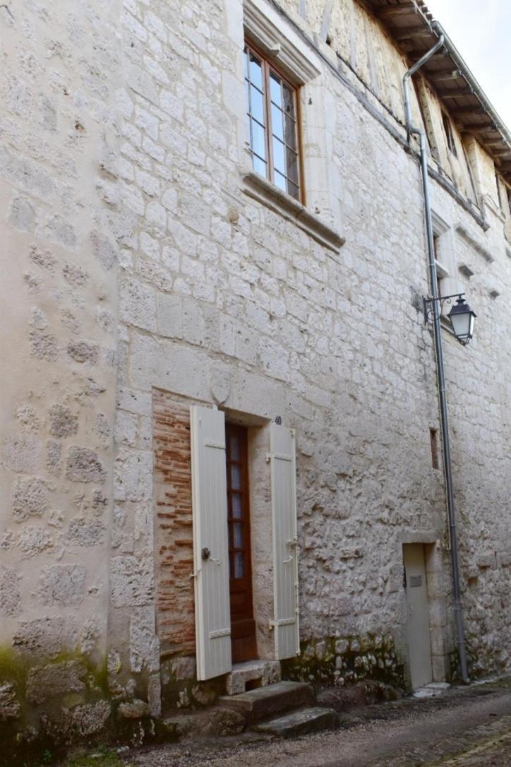 Holiday home Cornemuse Maison Entiere De 100 M2 Avec Cuisine, Sejour Et Jardin Au Centre D'issigeac