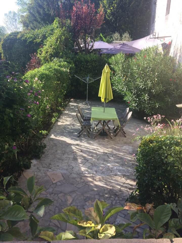Cornemuse Maison Entiere De 100 M2 Avec Cuisine, Sejour Et Jardin Au Centre D'issigeac Holiday home Issigeac